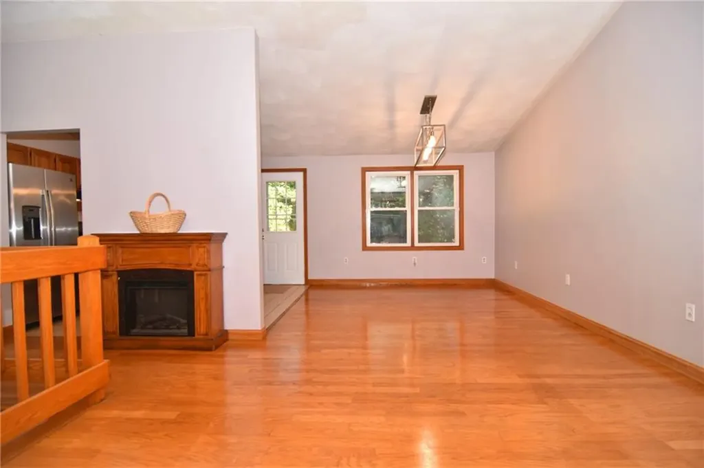 16 River Drive Johnston RI 02919