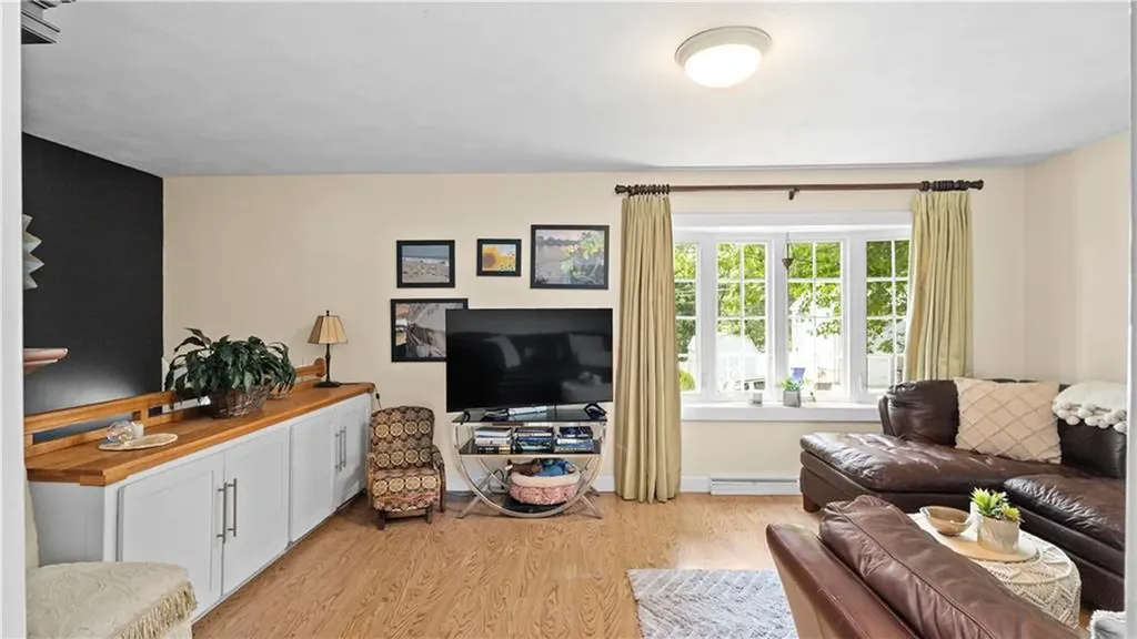 21 Orford Street North Providence RI 02904