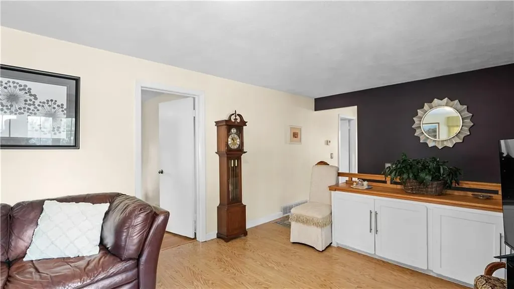 21 Orford Street North Providence RI 02904