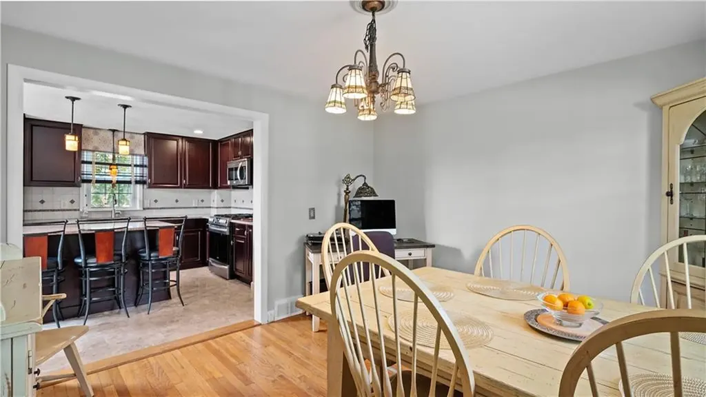 21 Orford Street North Providence RI 02904