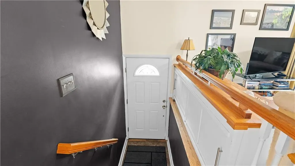 21 Orford Street North Providence RI 02904