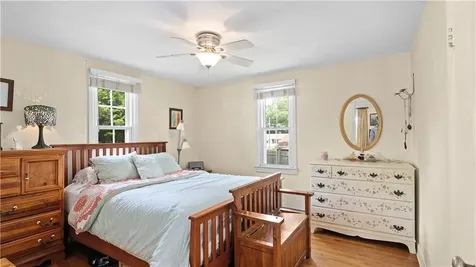 21 Orford Street North Providence RI 02904