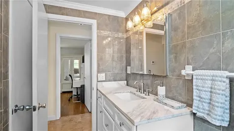 21 Orford Street North Providence RI 02904