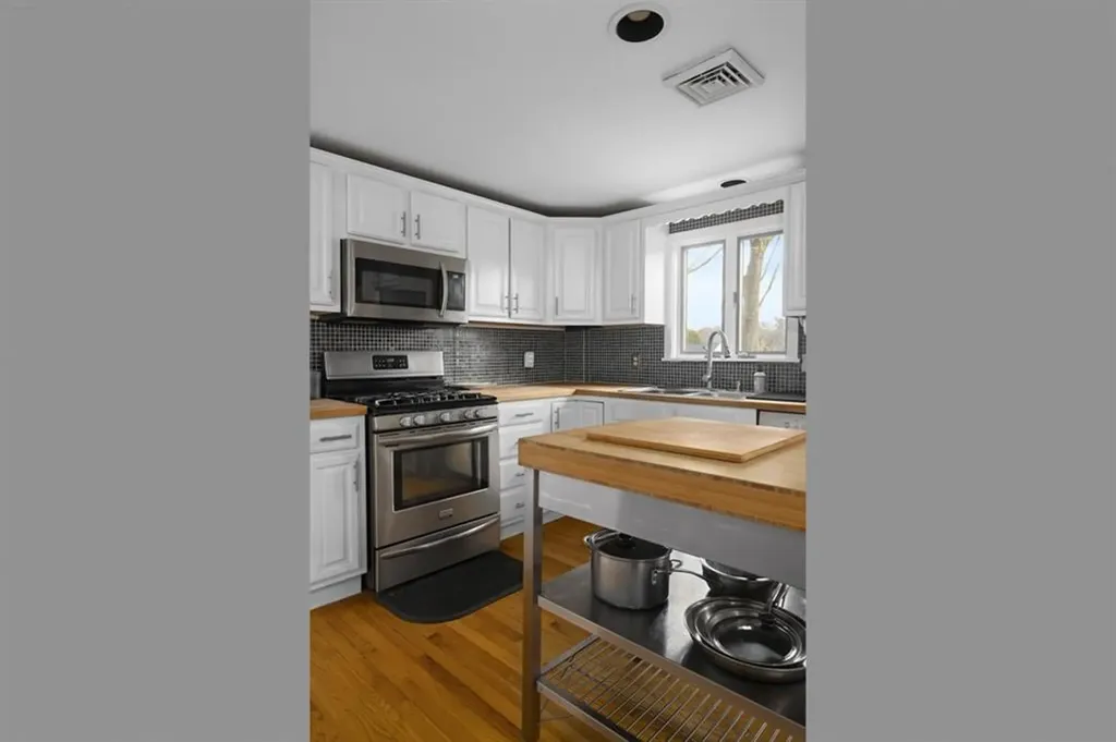 922 Narragansett Parkway Warwick RI 02888