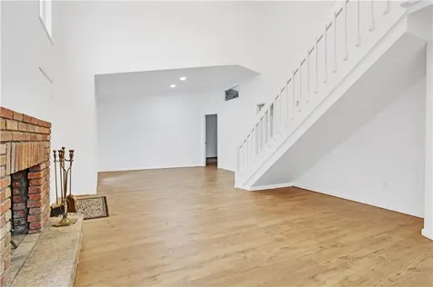 20 Holly Hill Court East Greenwich RI 02818