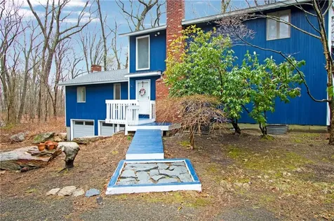 20 Holly Hill Court East Greenwich RI 02818