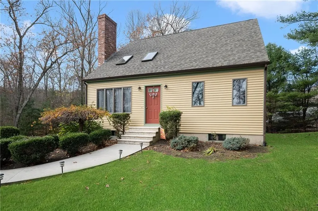 539 Douglas Pike North Smithfield RI 02896