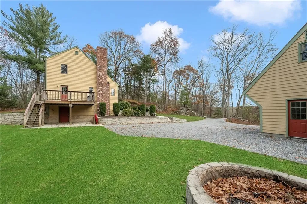 539 Douglas Pike North Smithfield RI 02896