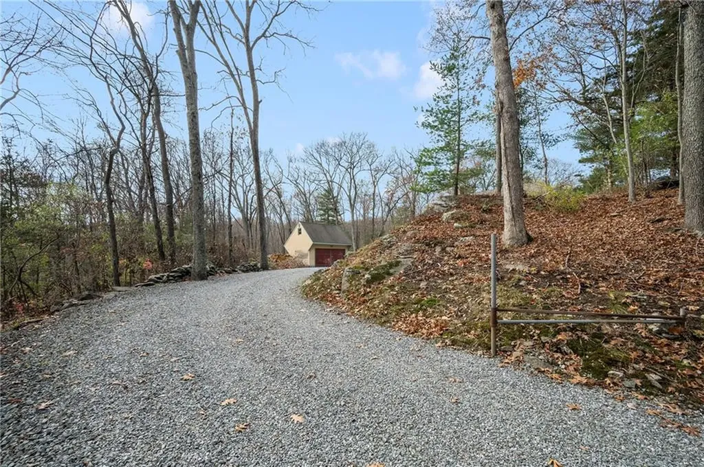 539 Douglas Pike North Smithfield RI 02896