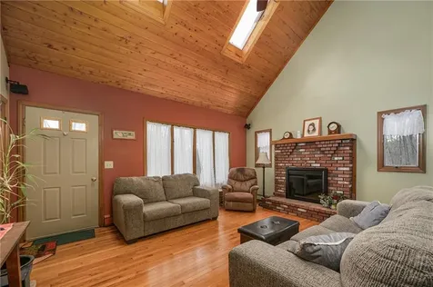 539 Douglas Pike North Smithfield RI 02896