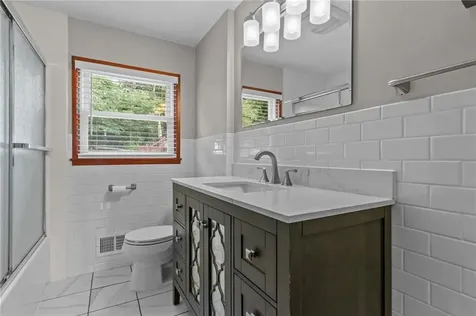 11 Red Robin Road Cranston RI 02920