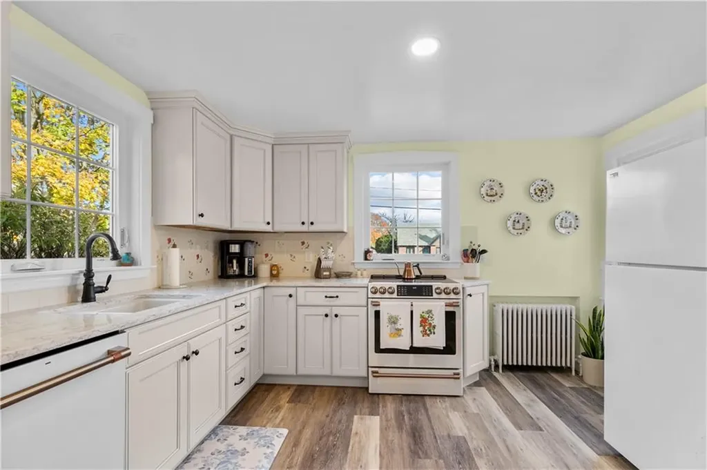 72 Kane Avenue Middletown RI 02842