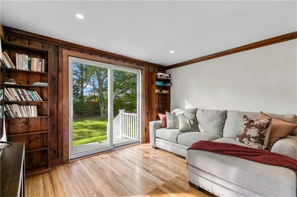 72 Kane Avenue Middletown RI 02842
