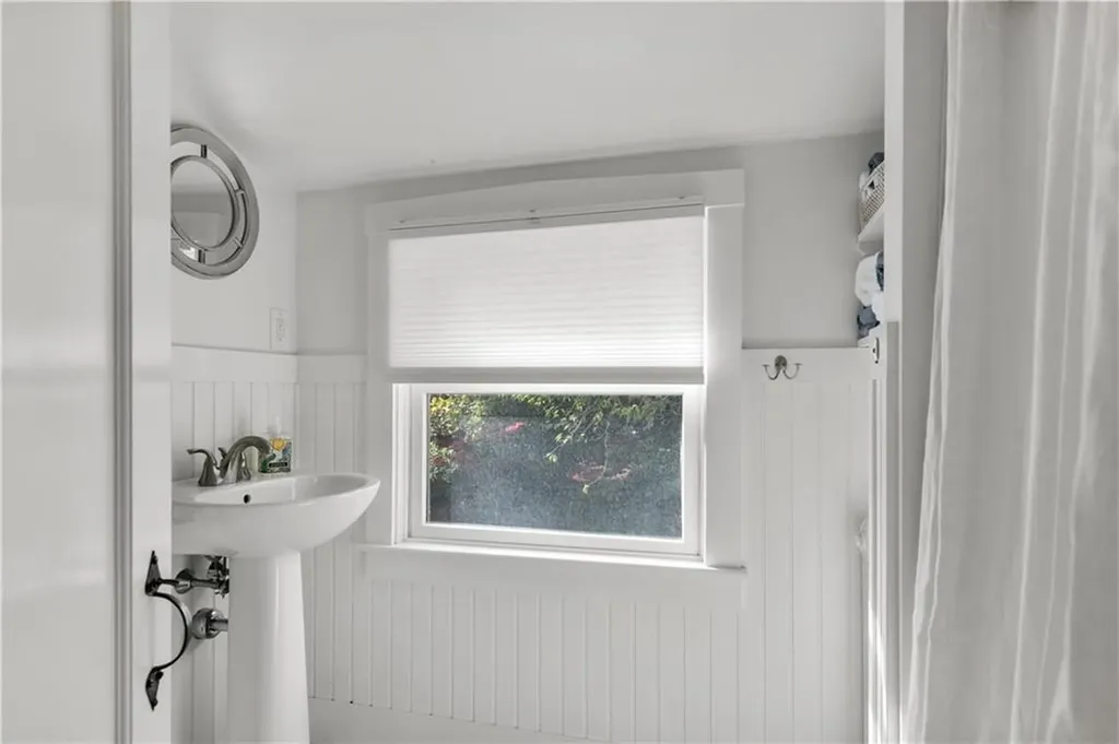 72 Kane Avenue Middletown RI 02842