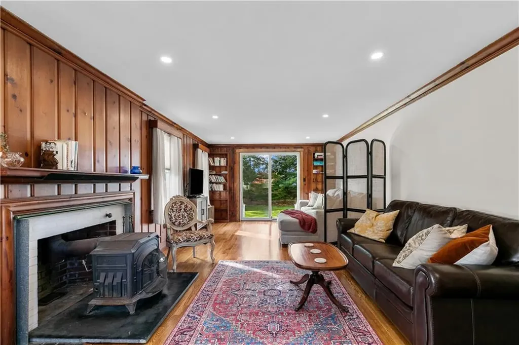 72 Kane Avenue Middletown RI 02842