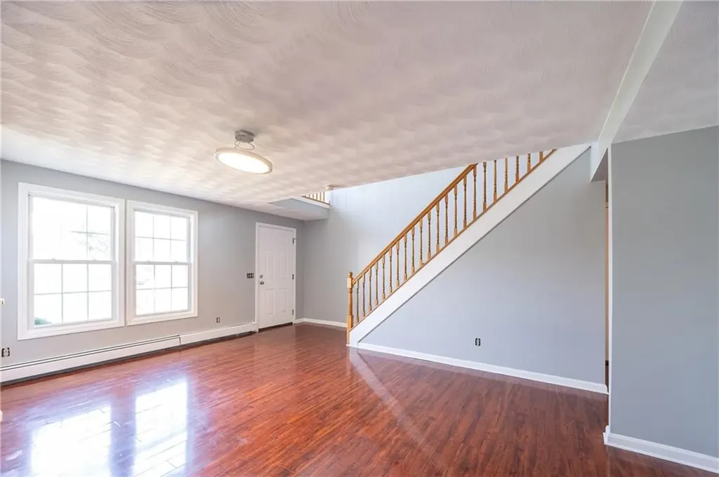 115 Sutton Avenue East Providence RI 02914