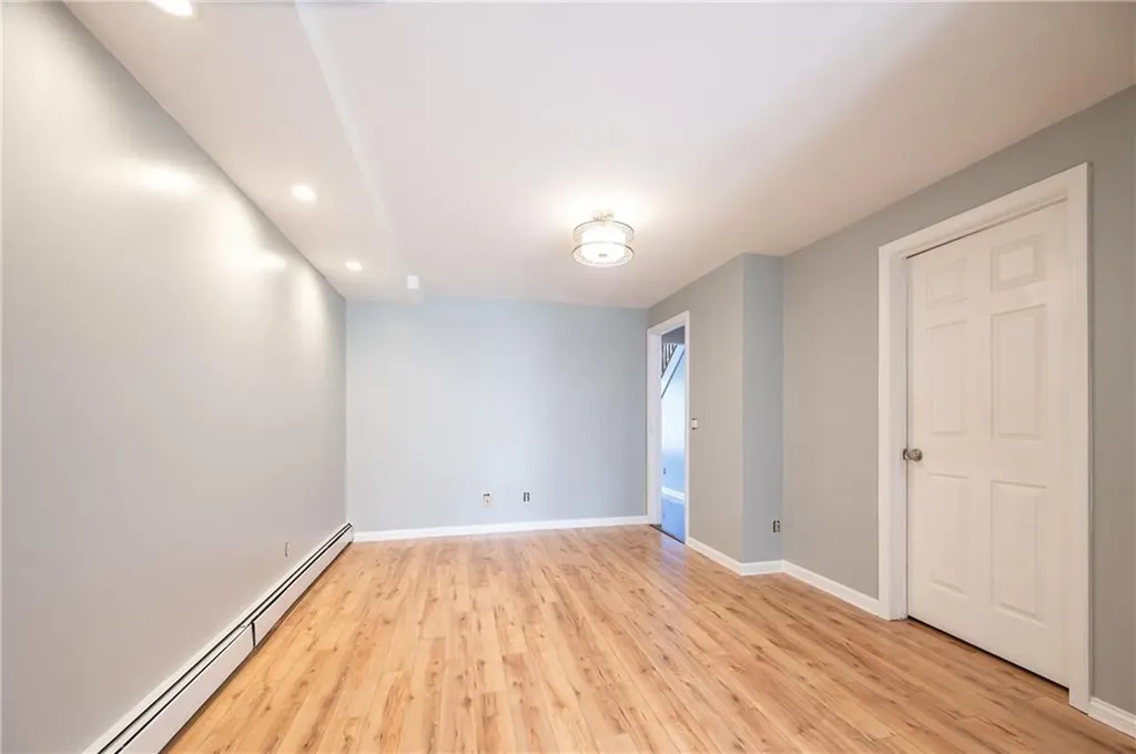 115 Sutton Avenue East Providence RI 02914