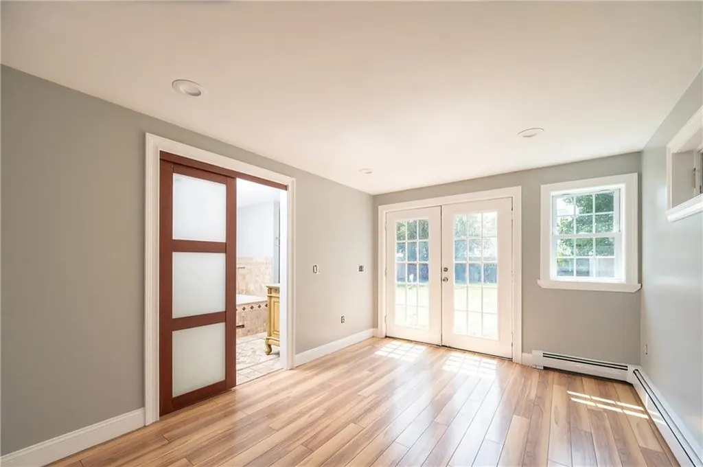 115 Sutton Avenue East Providence RI 02914