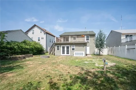 115 Sutton Avenue East Providence RI 02914