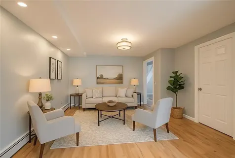 115 Sutton Avenue East Providence RI 02914