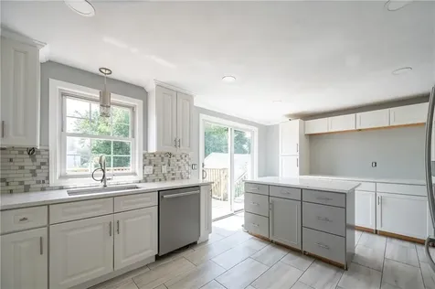 115 Sutton Avenue East Providence RI 02914