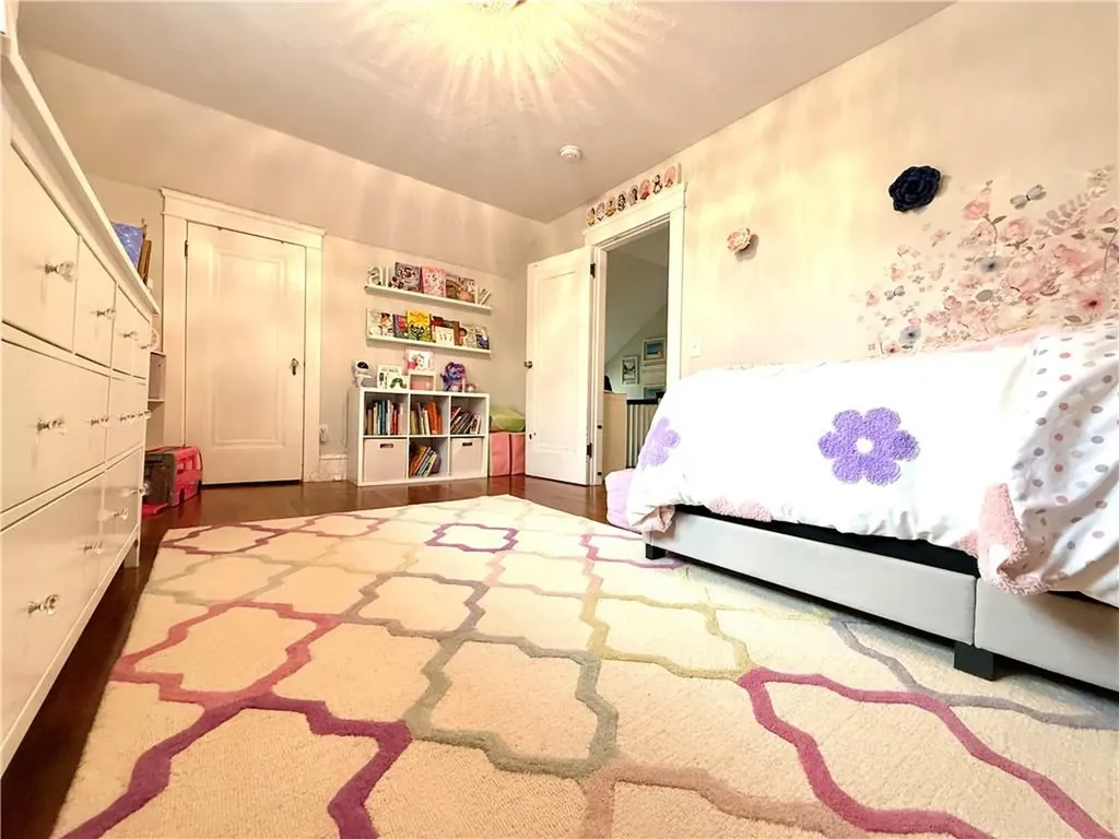 372 Farmington Avenue Cranston RI 02920