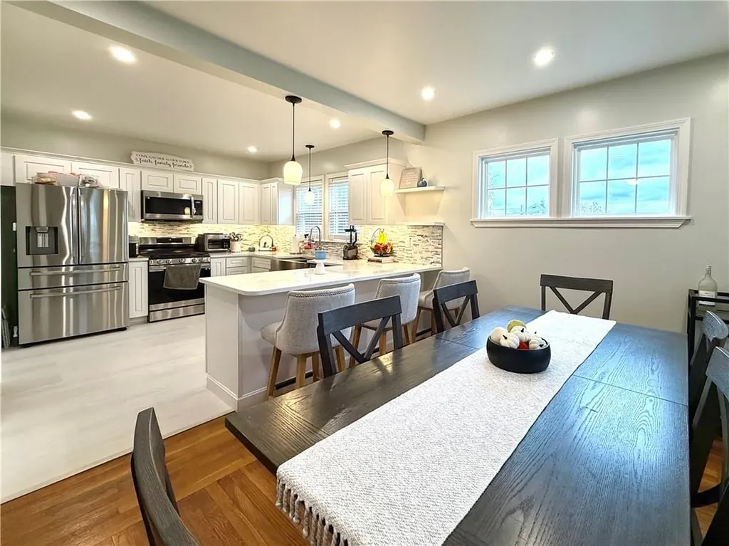 372 Farmington Avenue Cranston RI 02920