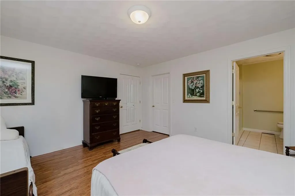 32 Hunters Run North Providence RI 02904