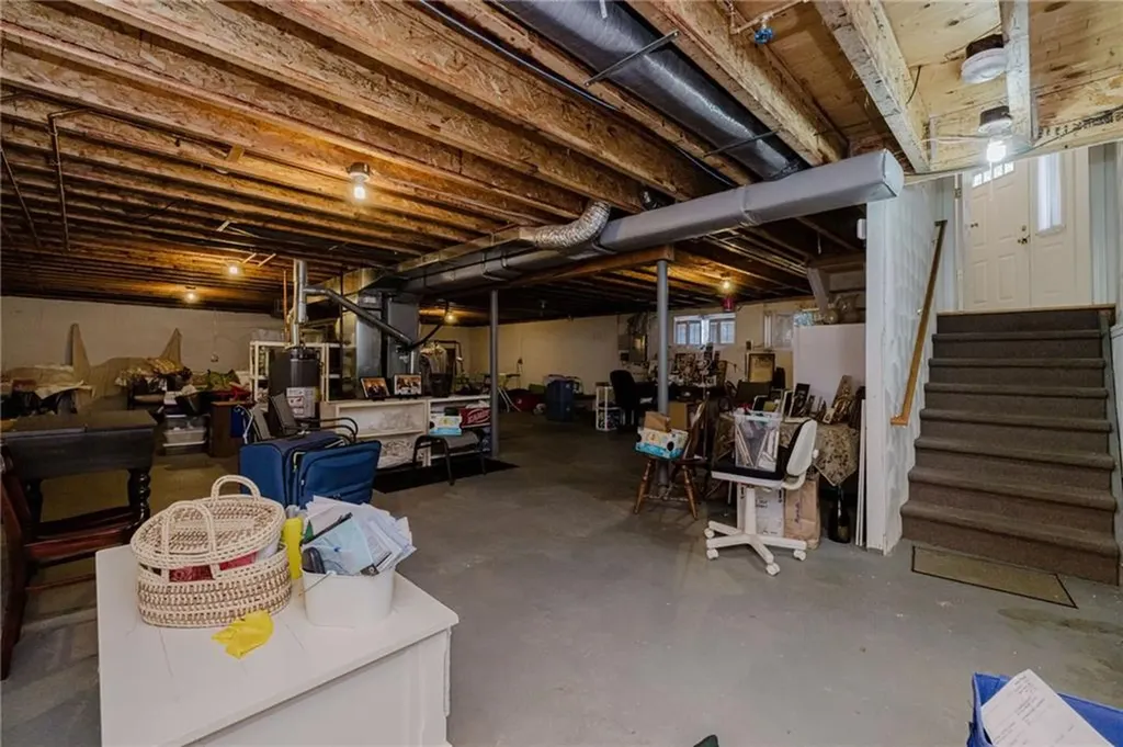 32 Hunters Run North Providence RI 02904