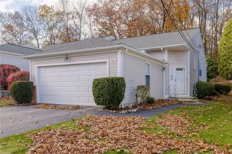 32 Hunters Run North Providence RI 02904