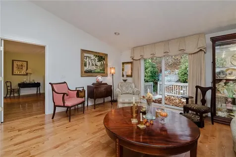 32 Hunters Run North Providence RI 02904