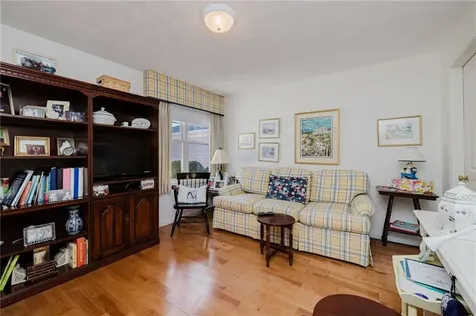 32 Hunters Run North Providence RI 02904