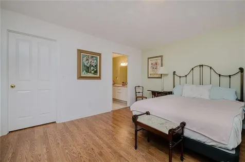 32 Hunters Run North Providence RI 02904