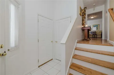 32 Hunters Run North Providence RI 02904