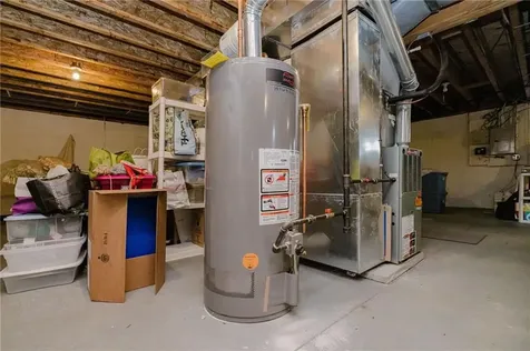 32 Hunters Run North Providence RI 02904