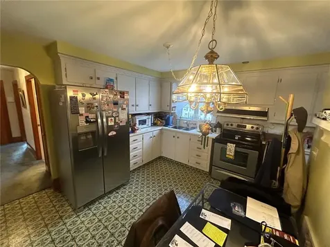 78 Kaufman Road Tiverton RI 02878