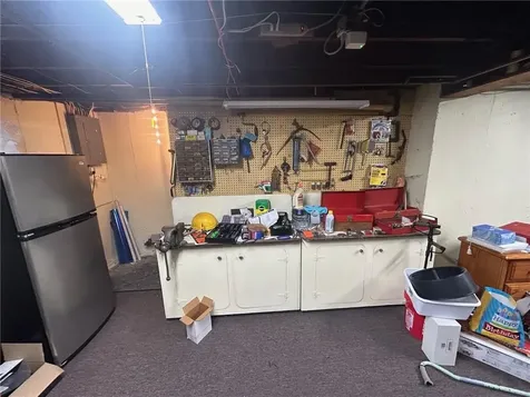 78 Kaufman Road Tiverton RI 02878