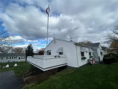 78 Kaufman Road Tiverton RI 02878