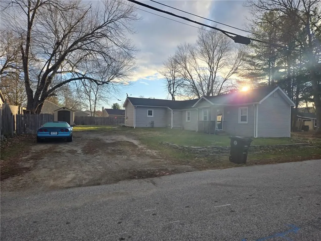 22 Idaho Street Coventry RI 02816