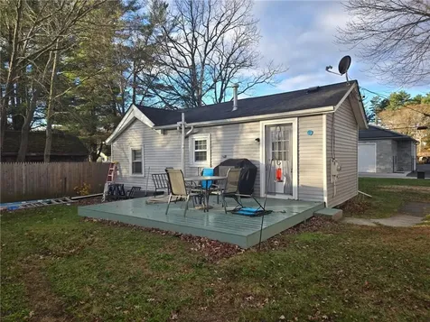 22 Idaho Street Coventry RI 02816