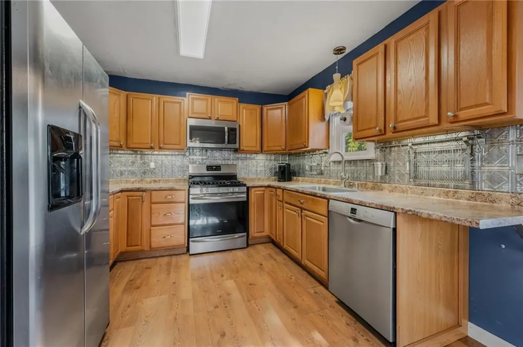 17 Byron Drive Westerly RI 02891