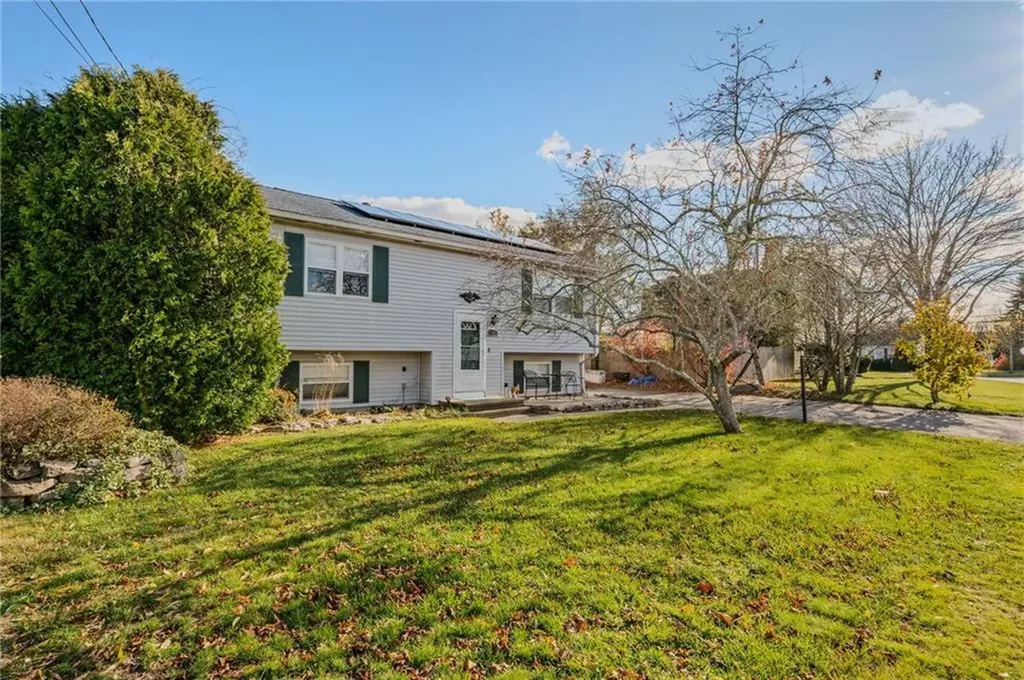 17 Byron Drive Westerly RI 02891
