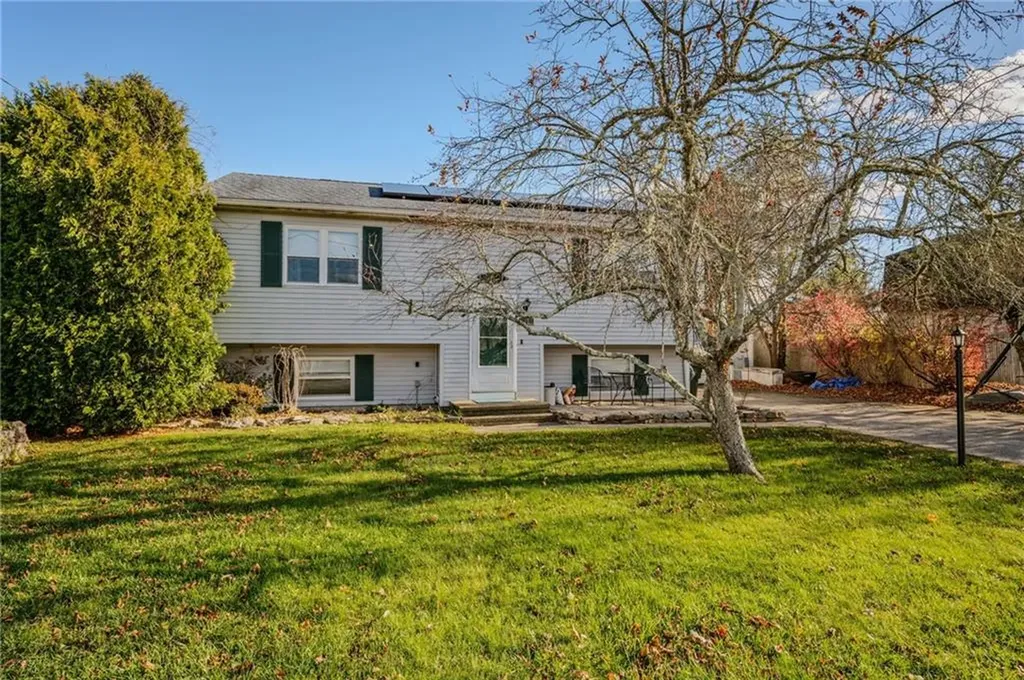 17 Byron Drive Westerly RI 02891