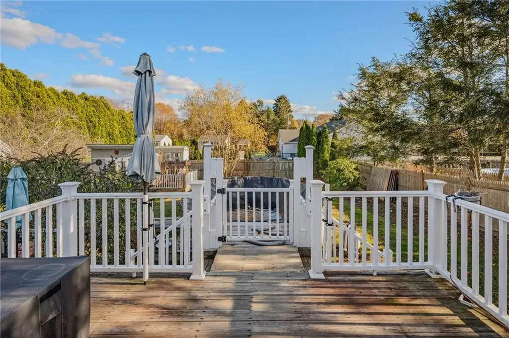17 Byron Drive Westerly RI 02891