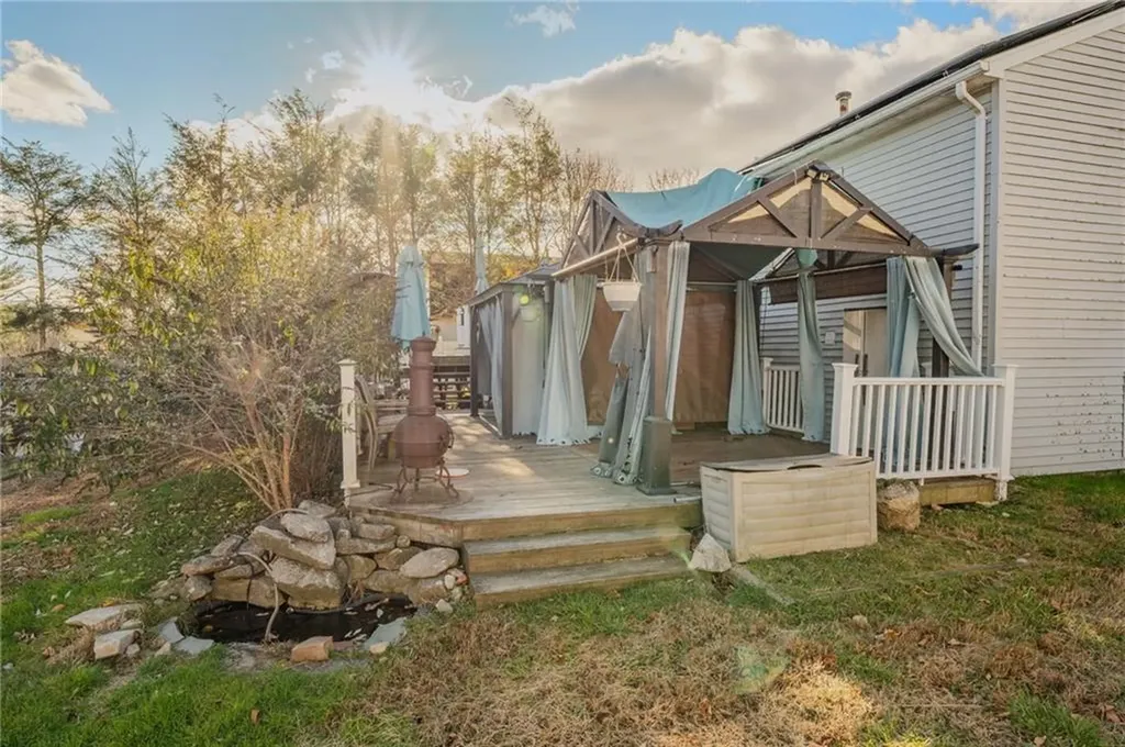 17 Byron Drive Westerly RI 02891