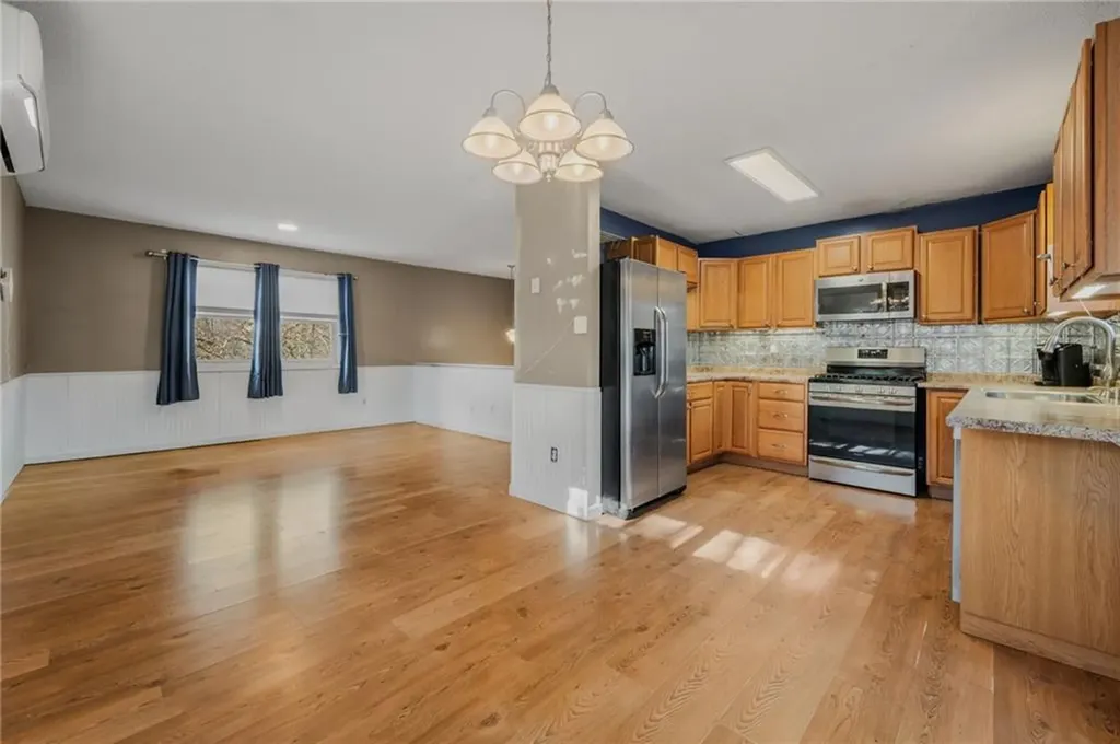 17 Byron Drive Westerly RI 02891