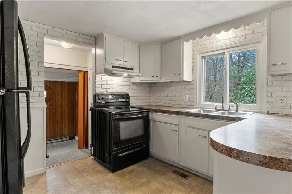77 Macarthur Boulevard Coventry RI 02816