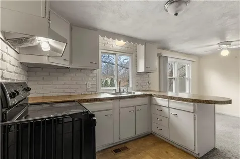 77 Macarthur Boulevard Coventry RI 02816