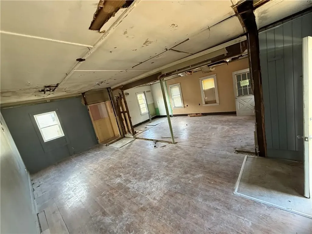 379 Front Street Woonsocket RI 02895