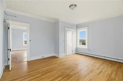 42 Main Road Tiverton RI 02878